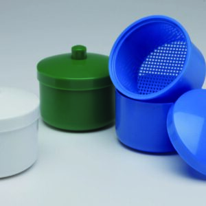 Plastična kutija za protezu sa filterom